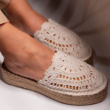 Load image into Gallery viewer, Camellias Crochet Espadrilles Platforms