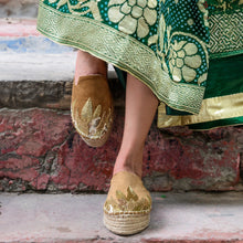 Load image into Gallery viewer, Agni Tan Espadrilles Platforms