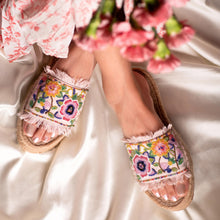 Load image into Gallery viewer, Blossom Beaded Open-toed Sandals Platform