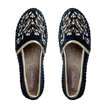 Load image into Gallery viewer, A cute footwear for women picture, Diva Black Espadrilles.
