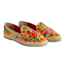 Load image into Gallery viewer, A cute footwear for women picture, Bageecha Beige Espadrilles.