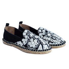 Load image into Gallery viewer, A cute shoe for women picture, Nomad Espadrilles Black.