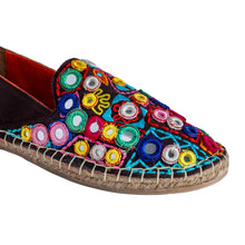 Load image into Gallery viewer, A zoomed one shoe for women picture of Nomad Espadrilles Brown.