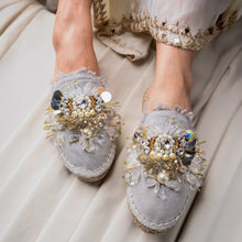 Load image into Gallery viewer, New York Silver Espadrilles Flats