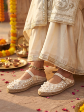 Load image into Gallery viewer, Polka Pearl Mary Janes White