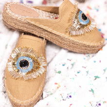 Load image into Gallery viewer, Image of Womania Glare Espadrilles Sand Haut Platform, Shoes for women on a white cloth