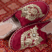 Load image into Gallery viewer, A luxurious image of a Ottoman Espadrilles Burgundy Flat for Marriage , shoes for Women