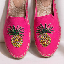 Load image into Gallery viewer, Feet of lady wearing a Ananas Espadrilles Women Flat Footwear, heels for women