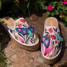 Load image into Gallery viewer, A pair of Papillon Espadrilles Platform showcasing juttis for women