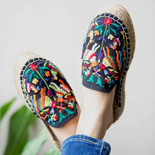 Load image into Gallery viewer, Image of Diego Espadrilles Chic Charcoal Haut Platform, Shoes for women against a white background