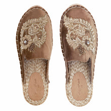 Load image into Gallery viewer, A pair of Ottoman Espadrilles Gold Haut Trendy Platform, juttis for women against a white background