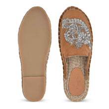 Load image into Gallery viewer, A back side of pair Ottoman Tan Espadrilles Platforms