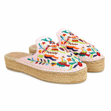 Load image into Gallery viewer, A luxurious image of a Diego Espadrilles Blush Haut Everyday Platform, shoes for Women