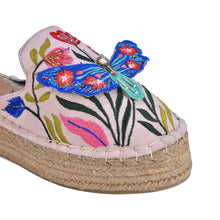 Load image into Gallery viewer, A full view of one Papillon Espadrilles Platform, which is footwear for women