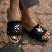 Load image into Gallery viewer, Copacabana sandals Black Flats
