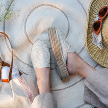 Load image into Gallery viewer, Delilah espadrilles Platforms
