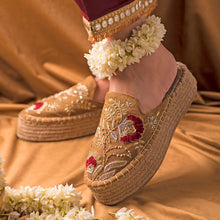 Load image into Gallery viewer, Rani Espadrilles Gold Platforms

