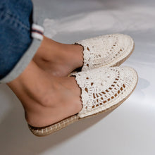 Load image into Gallery viewer, Camellias Crochet Espadrilles Flats
