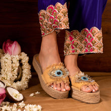 Load image into Gallery viewer, Glare Beige Open-Toed Sandals Platforms
