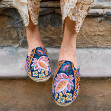 Load image into Gallery viewer, Kamal Espadrilles Navy Blue Flats
