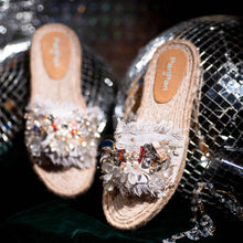 Load image into Gallery viewer, New York Open toed Sandals Flats
