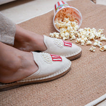 Load image into Gallery viewer, Popcorn beaded espadrilles Flats
