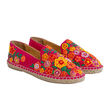 Load image into Gallery viewer, A cute ladies shoes picture, Bageecha Pink Espadrilles.

