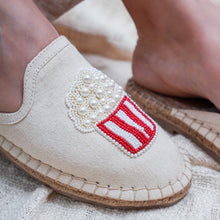 Load image into Gallery viewer, Popcorn beaded espadrilles Flats
