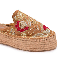 Load image into Gallery viewer, Rani Espadrilles Gold Platforms
