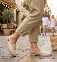 Load image into Gallery viewer, Off white Slip-ons
