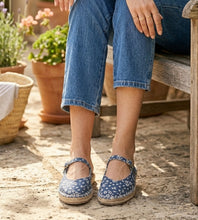 Load image into Gallery viewer, Floral denim mary janes
