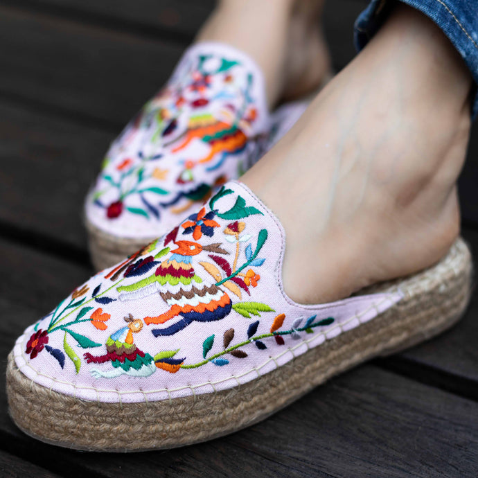 Feet of lady wearing a Diego Espadrilles Blush Haut Everyday Platform, heels for women