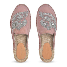 Load image into Gallery viewer, A pair of Ottoman Blush Pink Espadrilles Platform showcasing juttis for women against a white background
